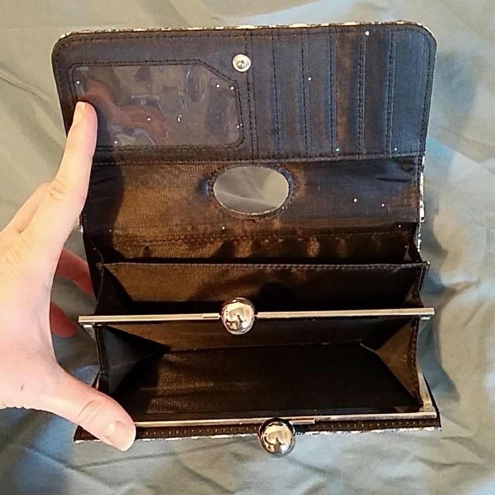 Wallet - Picture 2 of 2